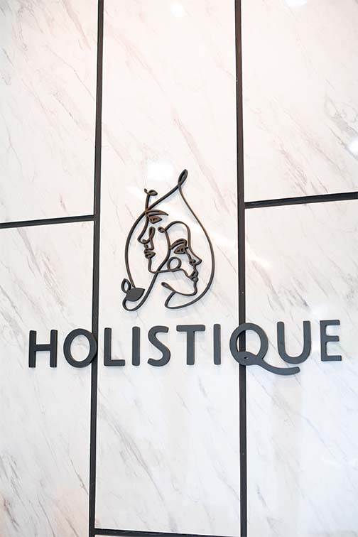 Holistique Clinic — Transforming a Premium Aesthetic Clinic Into a Conversion Ready Digital Platform